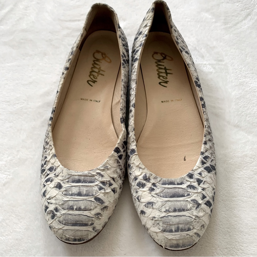 Butter Textured Flats Size 7.5